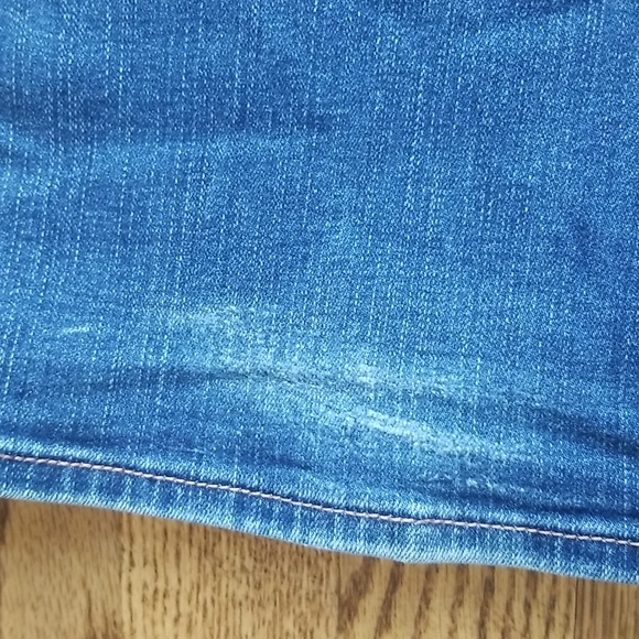 (4) American Eagle Super Stretch Kick Boot Short Jeans - Picture 11 of 13